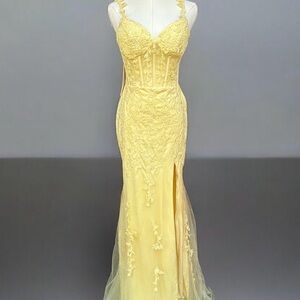 Chic Strapless Yellow Lace Dress